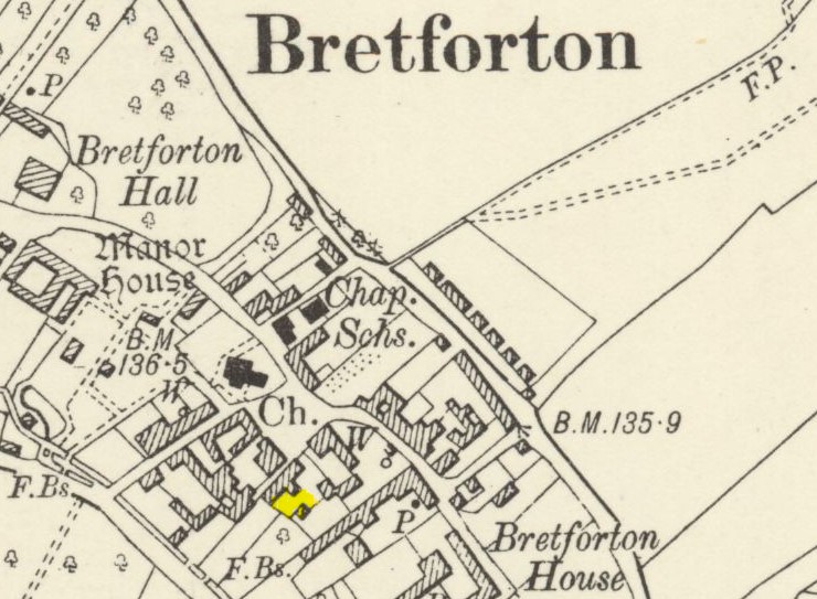 Map of Bretforton village centre showing the Fleece Inn in a cluster of building close to the church